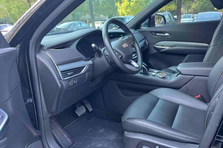 凯迪拉克XT4 2021款 28T 两驱豪华型中控内饰7004