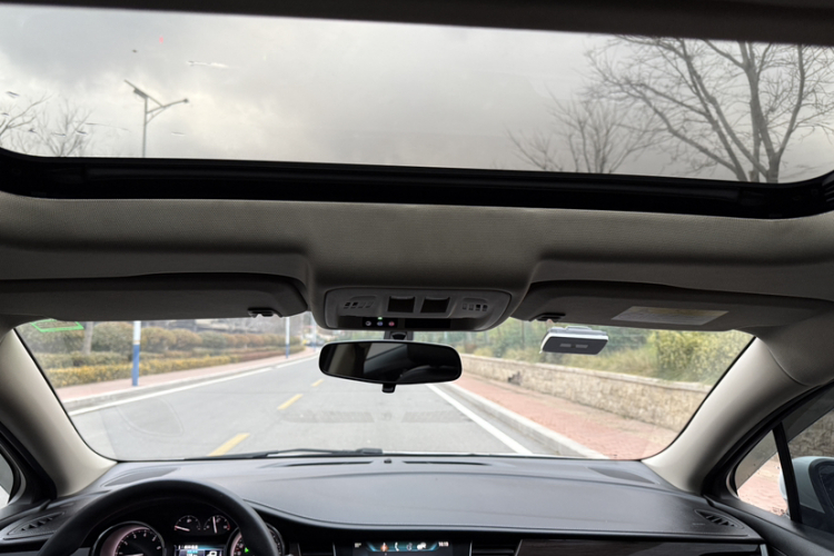 别克 威朗 2019款 三厢 20T 双离合领先型局部细节22