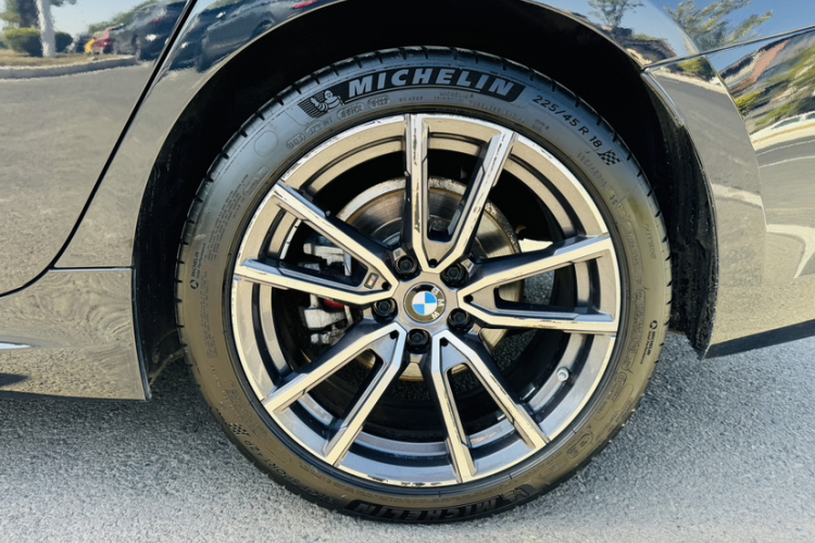 宝马3系 2021款 325Li M运动套装车身外观6003