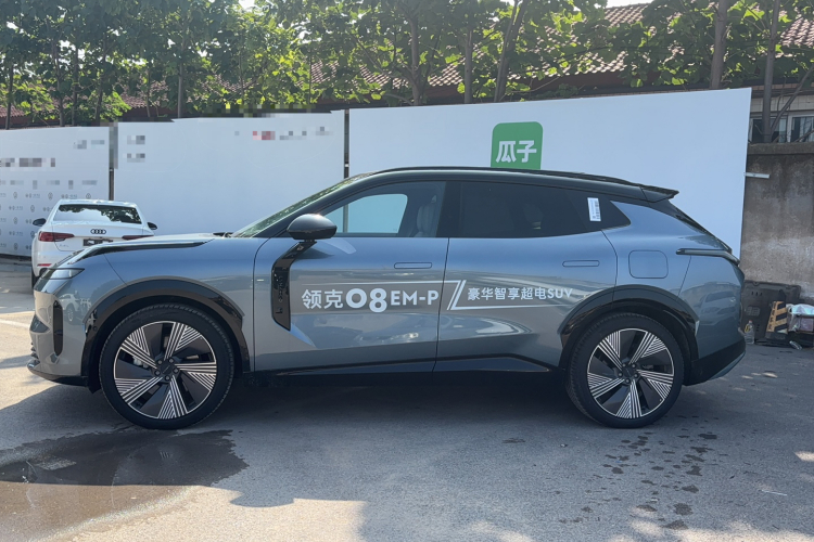 领克08 EM-P 2025款 220km 四驱性能Halo车身外观6002