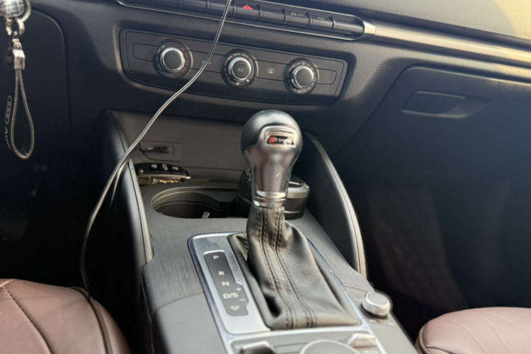 奥迪A3 2020款 Limousine 35 TFSI 进取型 国VI中控内饰7006