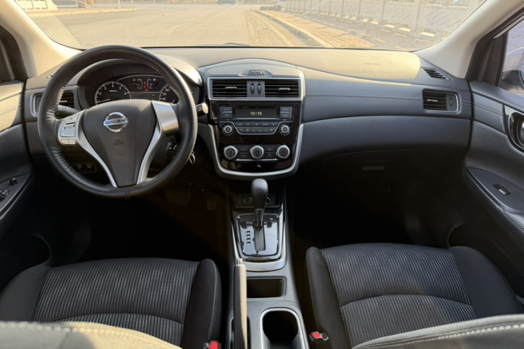 日产 骐达TIIDA 2021款 1.6L CVT酷动版中控内饰7002