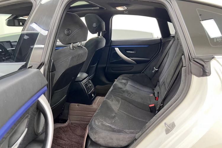 宝马4系 2019款 425i Gran Coupe M运动套装中控内饰7010