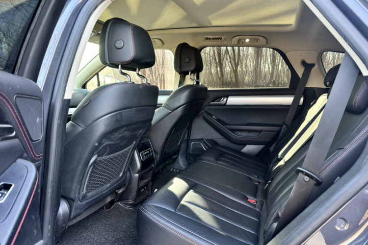 比亚迪 唐新能源 2018款 DM 2.0T 全时四驱智联创领型 7座 国V中控内饰7006