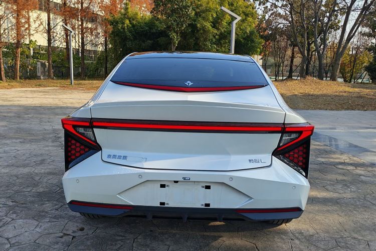 灵悉L 2025款 头号玩家版+超级加倍选装包车身外观6005