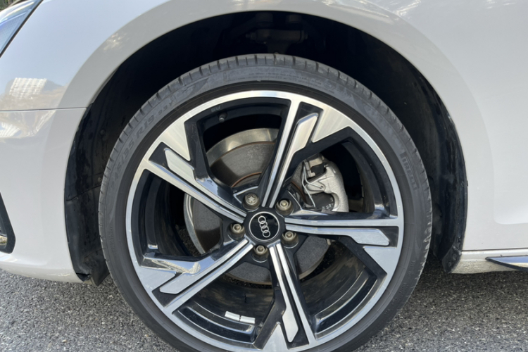 奥迪A4L 2024款 40 TFSI 豪华动感型(星夜版)车身外观6006