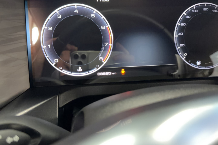 坦克300 2023款 越野版 2.0T 征服者中控内饰15