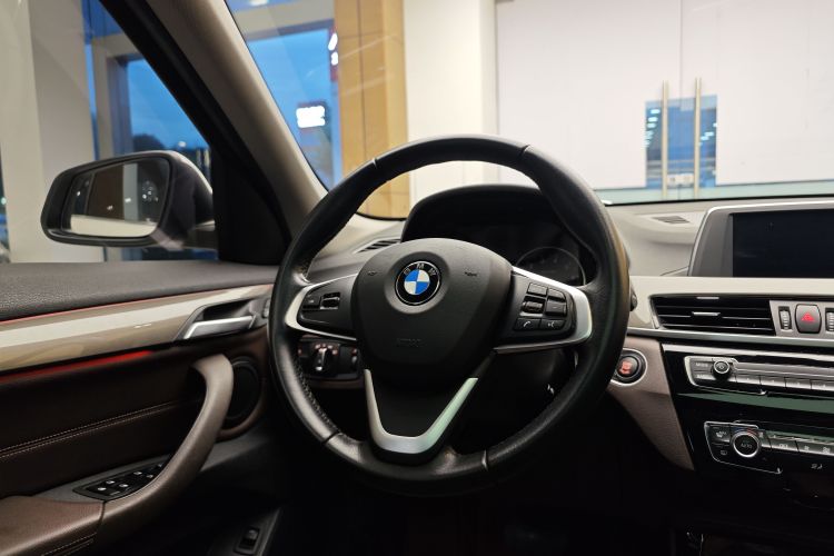 宝马X1 2018款 sDrive18Li 尊享型中控内饰7005