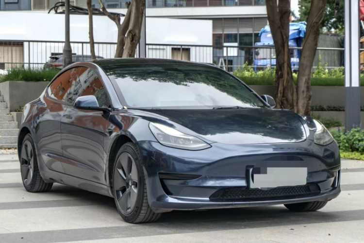 特斯拉 Model 3 2021款 标准续航后驱升级版车身外观6006