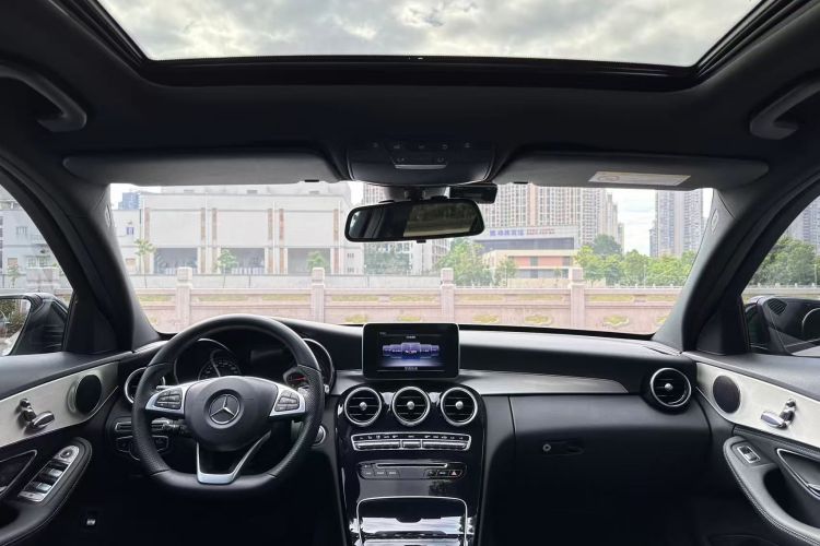 奔驰C级 2016款 C 200 运动版中控内饰7002