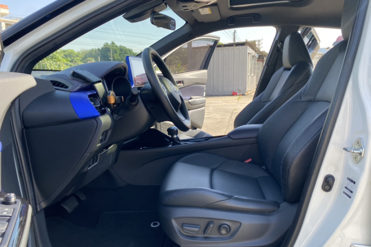 丰田C-HR 2020款 2.0L 领先版局部细节19