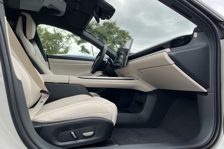 小米汽车 小米SU7 2024款 后驱长续航智驾版中控内饰7002