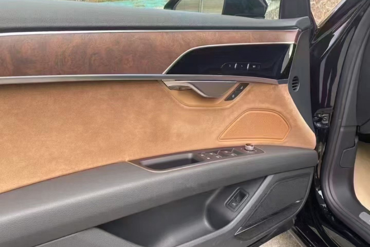 奥迪A8 2018款 A8L 55 TFSI quattro投放版尊享型中控内饰7004