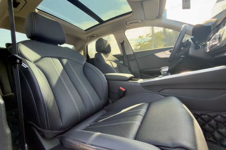 奥迪A4L 2020款 40 TFSI 豪华动感型中控内饰7004