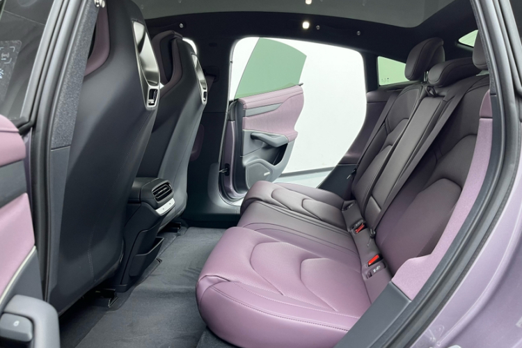 小米汽车 小米SU7 2024款 后驱超长续航高阶智驾Pro版中控内饰7003