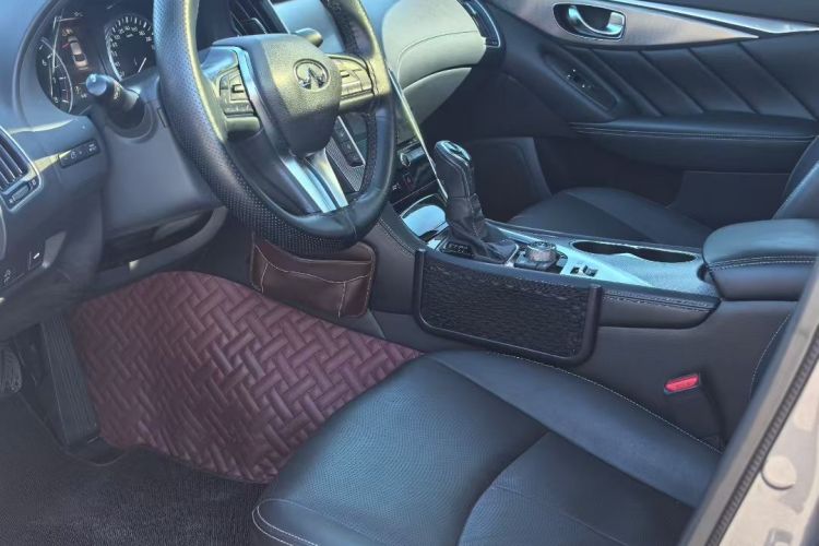 英菲尼迪Q50L 2018款 2.0T 逸享版 国VI中控内饰7005