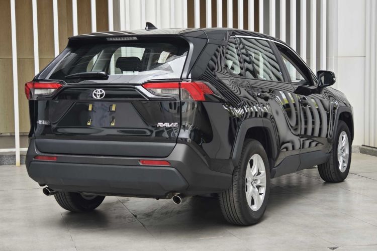 丰田 RAV4荣放 2023款 2.0L CVT两驱都市版车身外观6003