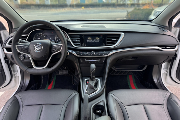 别克 阅朗 2019款 18T 自动互联精英型 国V中控内饰7003