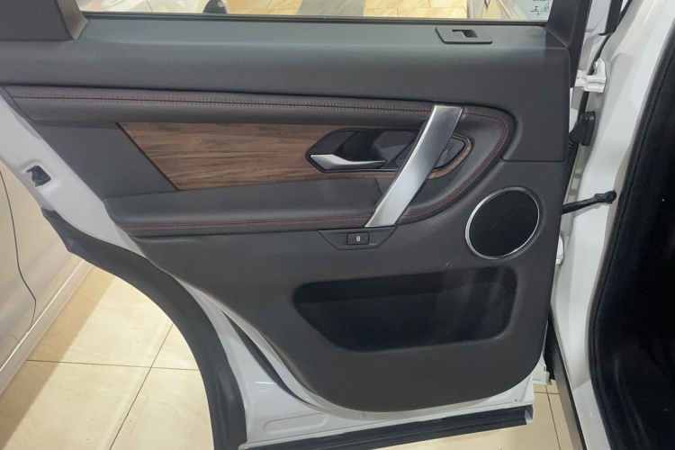 路虎 发现运动版 2020款 249PS R-Dynamic 性能版中控内饰7007