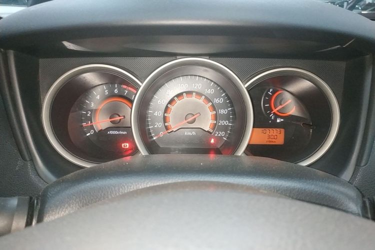 日产 轩逸 2016款 经典 1.6XE 手动领先版中控内饰15