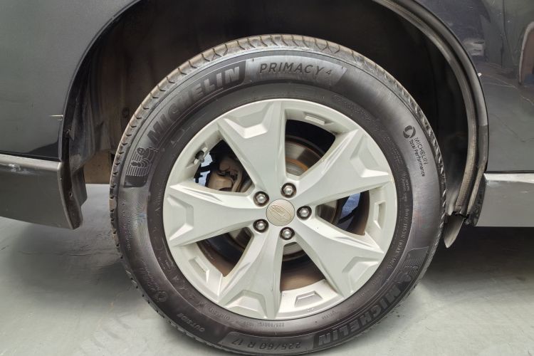 斯巴鲁 森林人 2013款 2.5i 自动豪华版车身外观6001