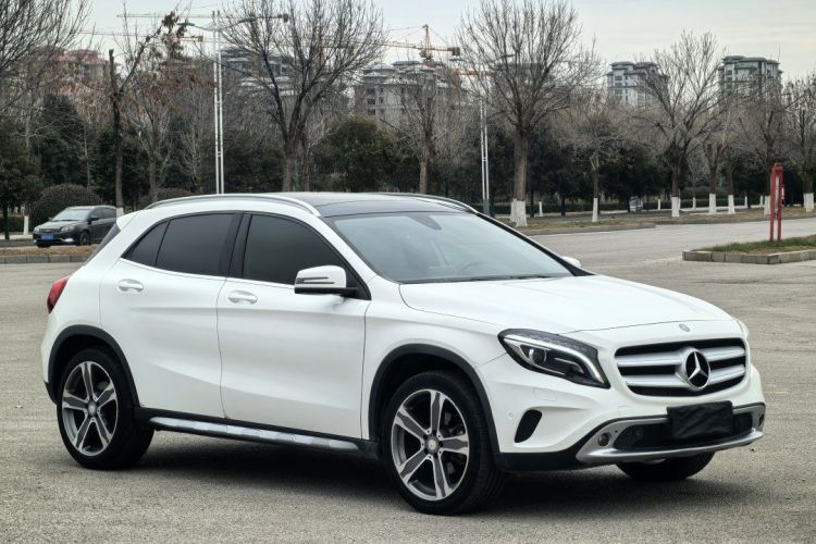 奔驰GLA 2016款 GLA 220 4MATIC 豪华型车身外观6001