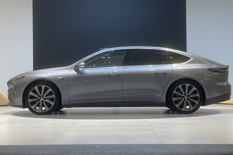 蔚来ET7 2024款 75kWh 行政签名版车身外观6005