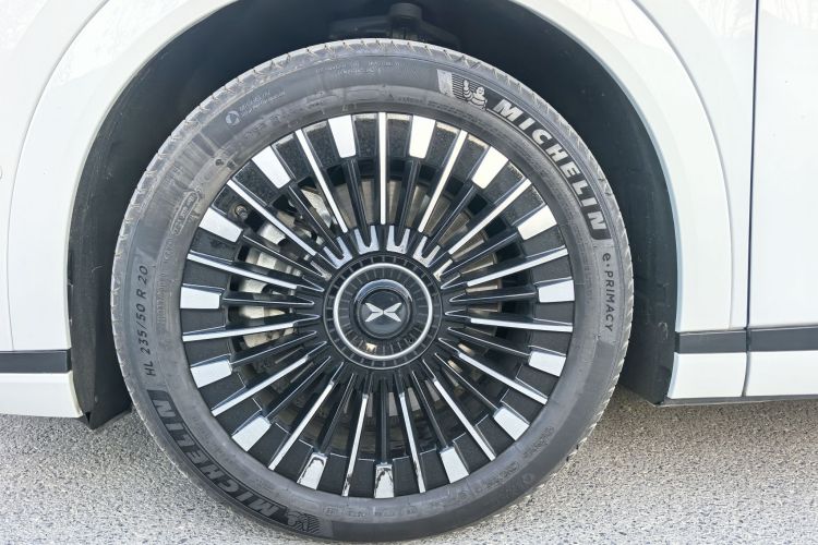 小鹏X9 2025款 740超长续航 Max车身外观6008