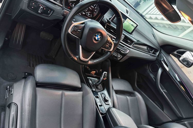 宝马X2(进口) 2019款 sDrive20i M越野套装 国VI中控内饰7002