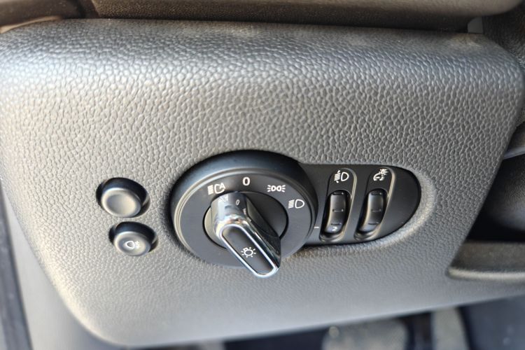 MINI 2019款 1.5T ONE PLUS 五门版中控内饰7004