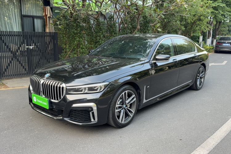 宝马7系 2019款 730Li M运动套装车身外观1