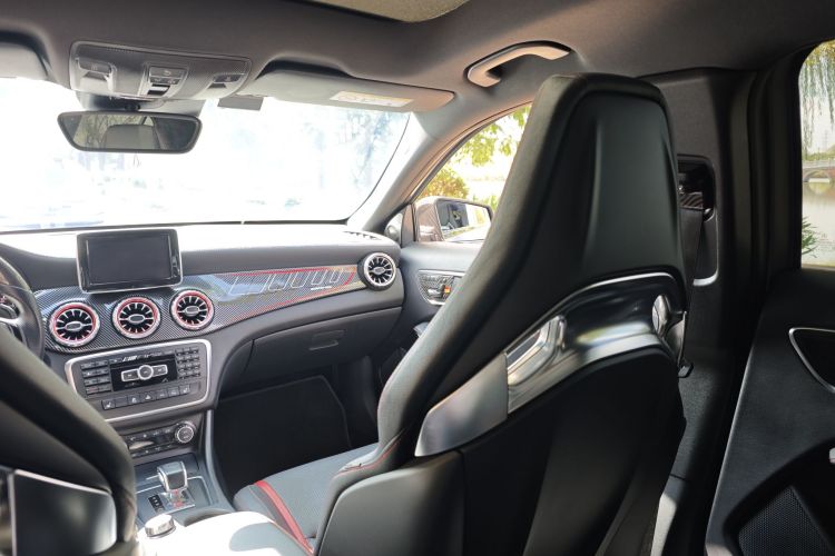 奔驰GLA AMG 2015款 AMG GLA 45 4MATIC中控内饰7007