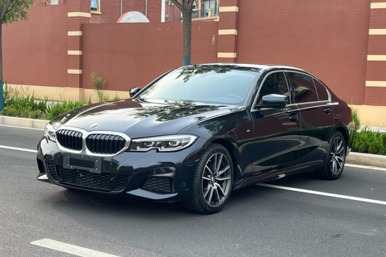宝马3系 2020款 320Li M运动套装车身外观1