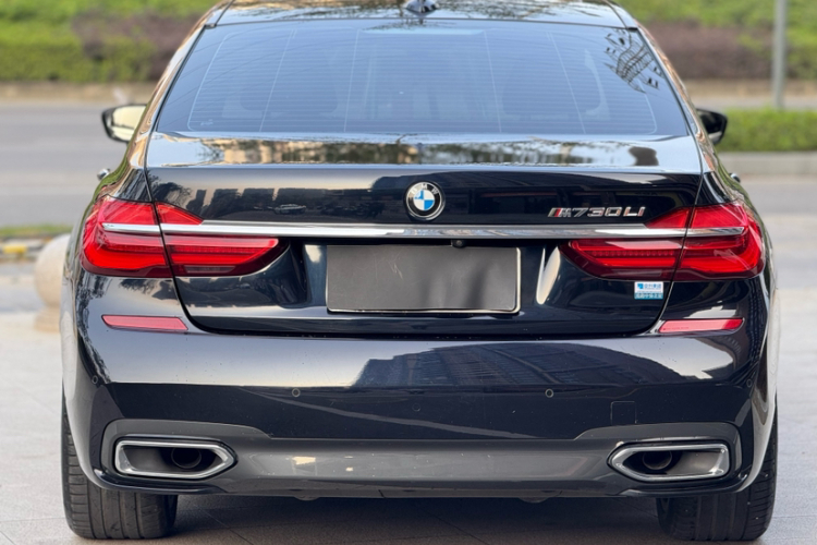 宝马7系 2018款 730Li 领先型 M运动套装车身外观6002
