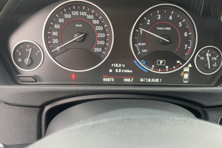 宝马3系 2017款 320Li M运动型中控内饰15