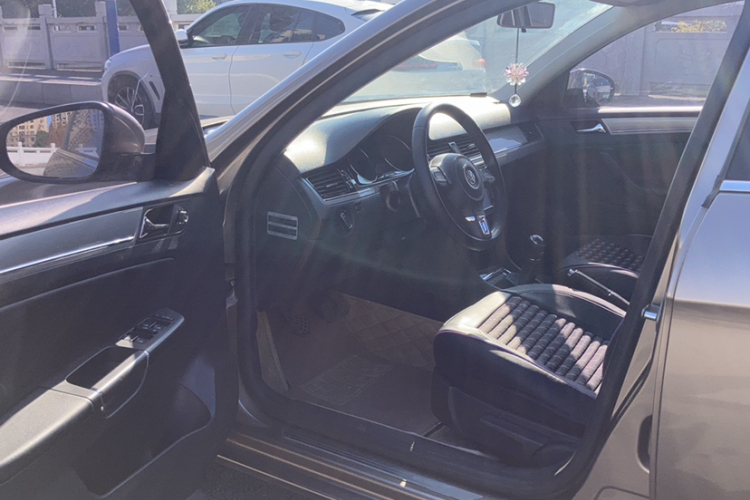 大众 宝来 2015款 质惠版 1.6L 手动舒适型中控内饰7003