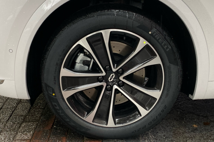 鸿蒙智行 问界M7 2026款 增程 Max四驱版 5座车身外观6005