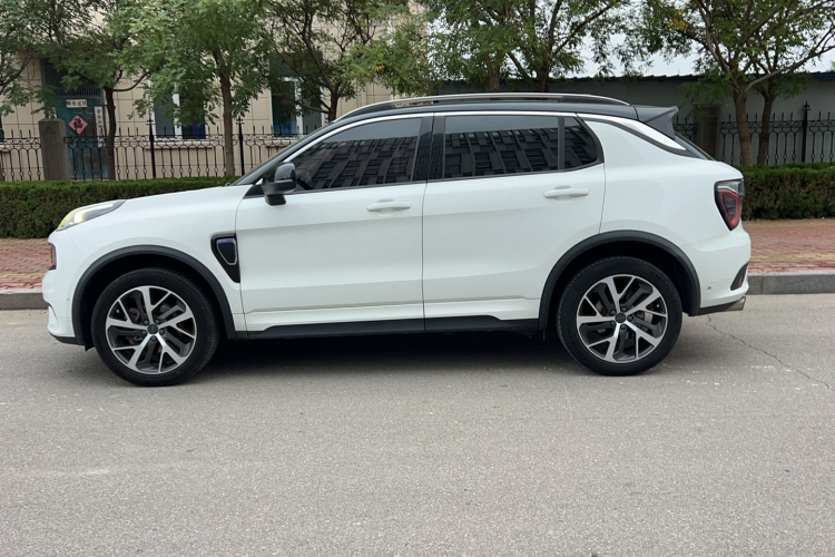 领克01 2017款 2.0T 四驱劲Pro版车身外观6006