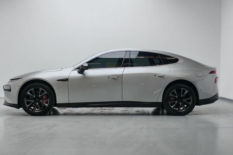 小鹏P7 2022款 670E+车身外观6008