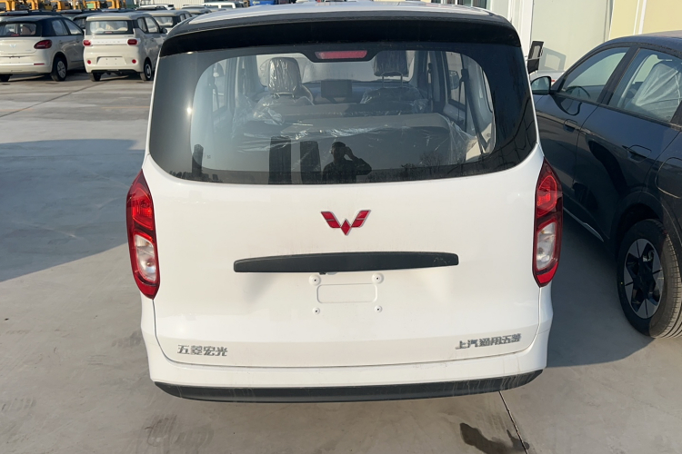 五菱汽车 五菱宏光新能源 2024款 纯电版 300KM 标准型车身外观6003