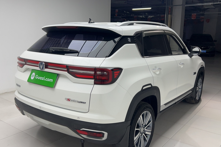 长安CS35PLUS 2019款 1.6L 自动酷联版车身外观6005