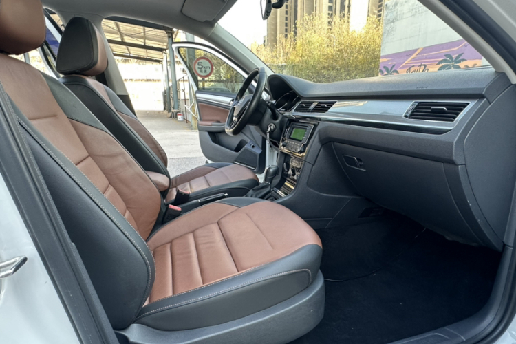 大众 宝来 2016款 1.6L 自动舒适型中控内饰7004