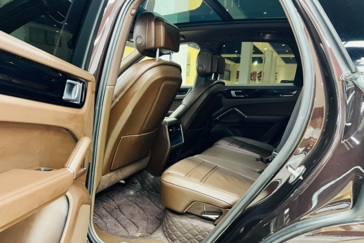 保时捷 2019款 Cayenne 3.0T中控内饰7005