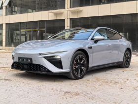 哪吒汽车 哪吒S 2022款 纯电 650km 四驱大版