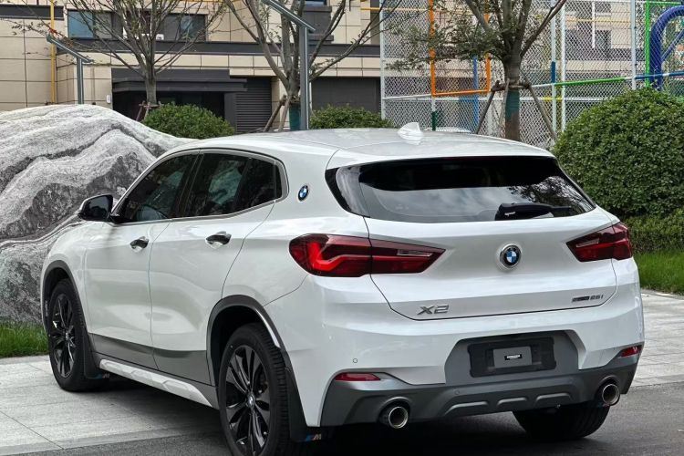 宝马X2 2021款 改款 sDrive25i M越野套装车身外观6004