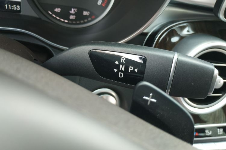 奔驰GLC 2019款 改款 GLC 260 L 4MATIC 豪华型局部细节18