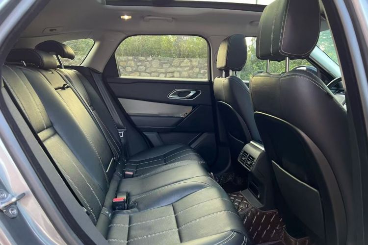 路虎 揽胜星脉 2018款 P300 S中控内饰7005