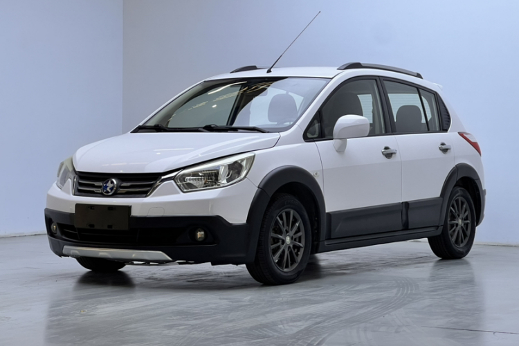 启辰R50X 2015款 1.6L 自动潮流版车身外观6005