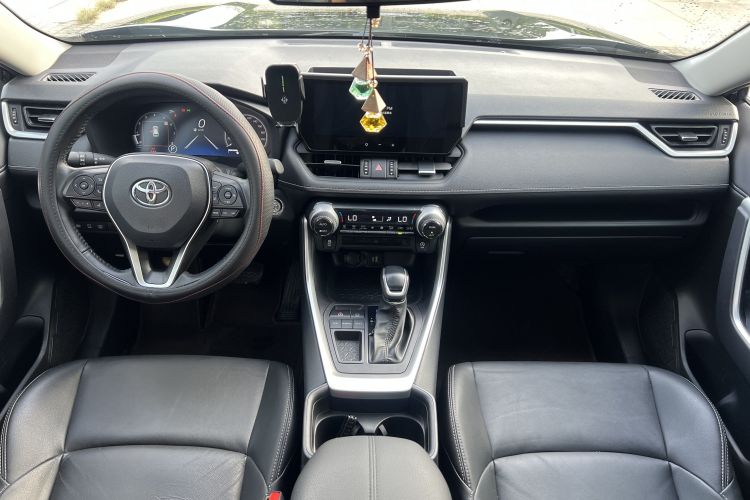 丰田 威兰达 2024款 2.0L CVT两驱豪华PLUS版中控内饰7001