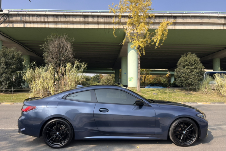 宝马4系 2022款 425i M运动曜夜套装车身外观6001